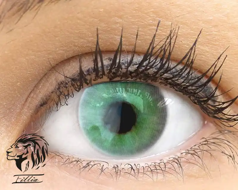 Green contact lenses